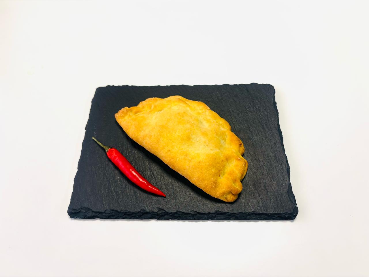 Пирожок пресный с капустой и яйцом