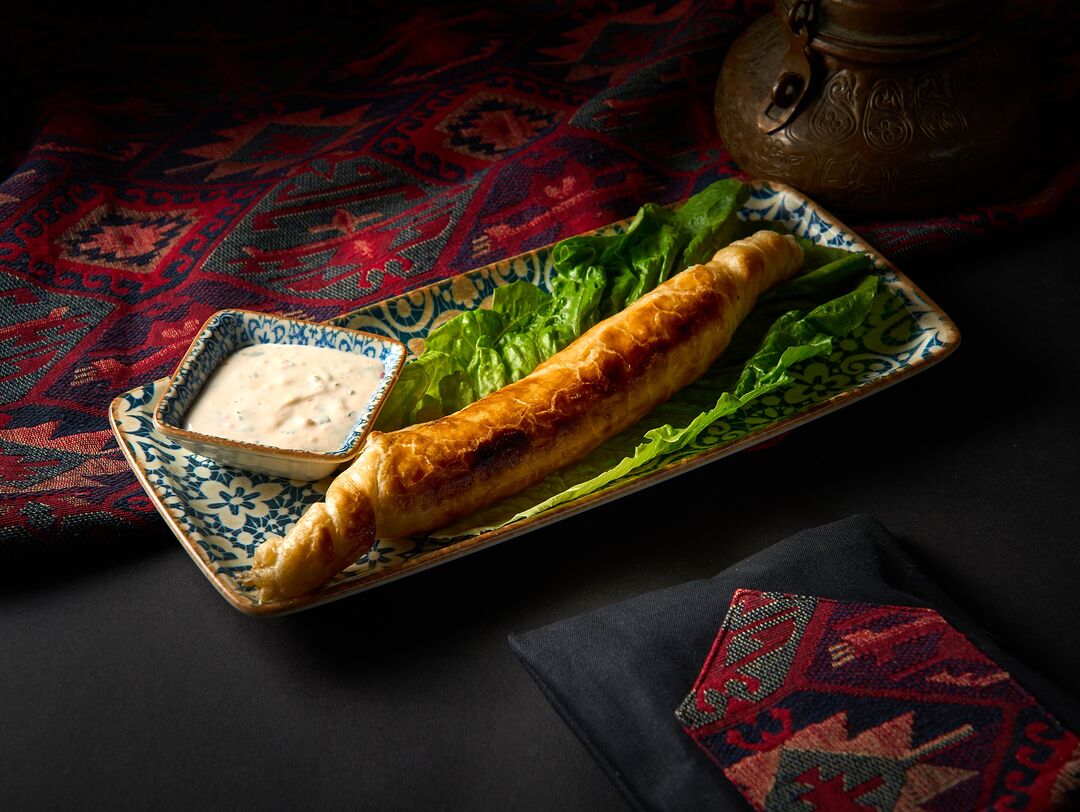 Хачапури на мангале с сыром и зеленью