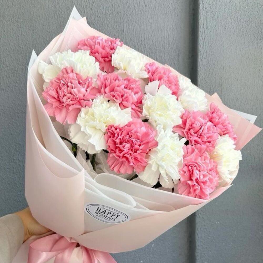 Букет из бело-розовых хризантем 15 шт
