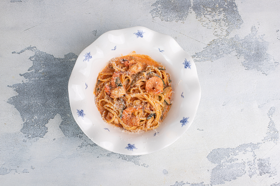 Паста с креветками и цуккини