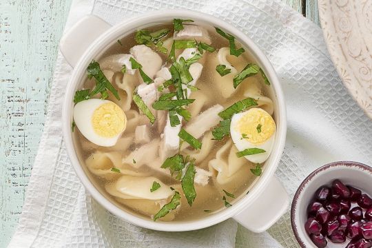 Куриный бульон с хинкал