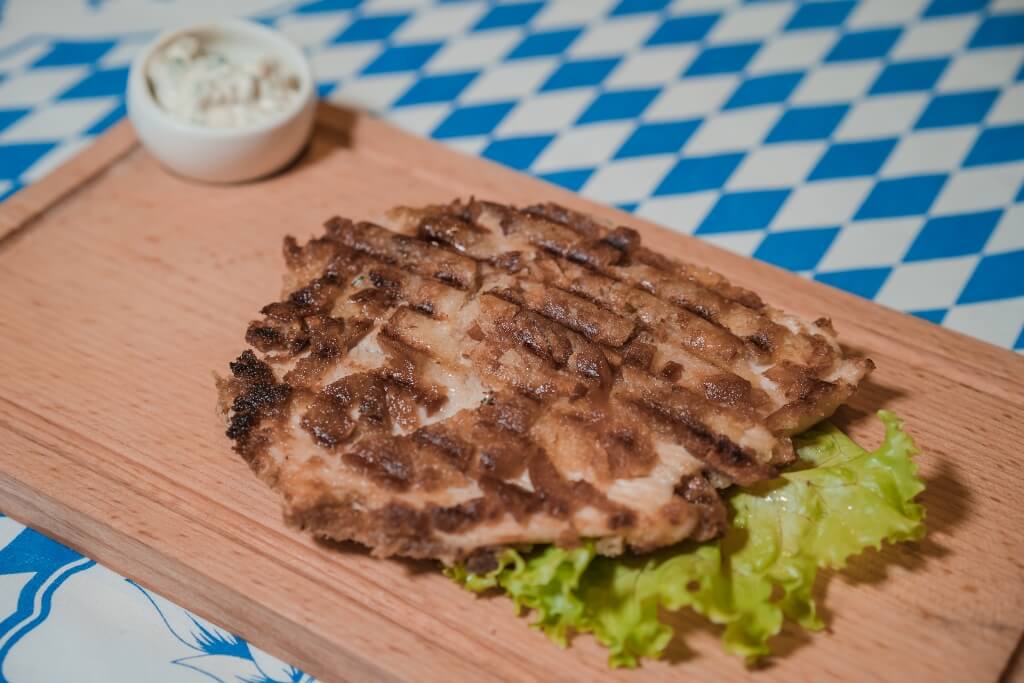 Шницель куриный + соус Тар Тар