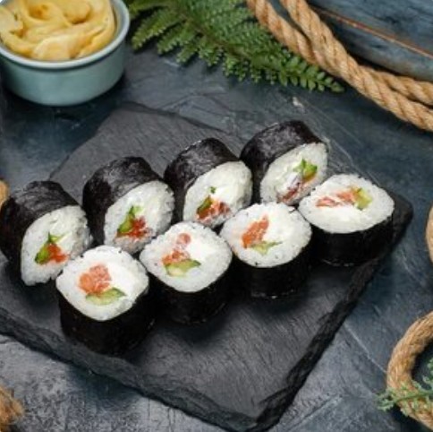 Маки с тунцом в сливочном сыре cremette