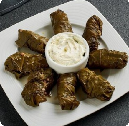Долма из виноградных листьев