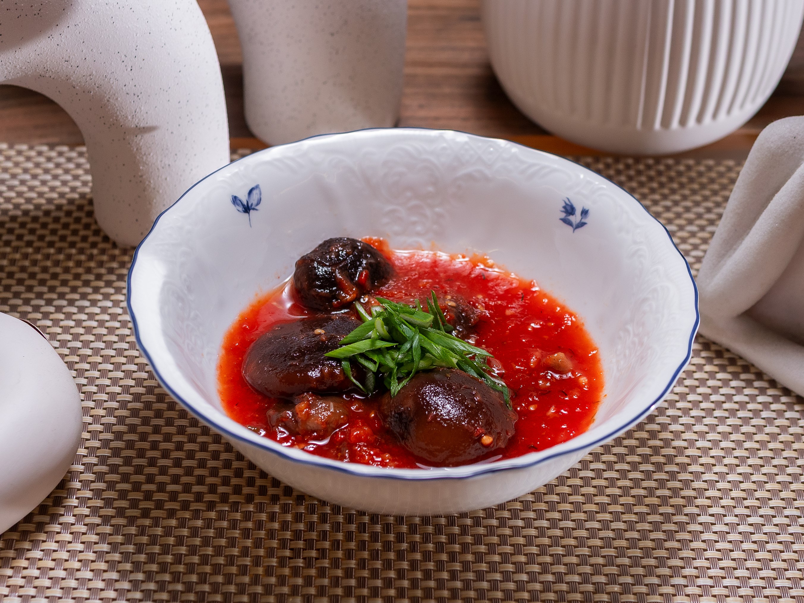 Грузди в томатном соусе