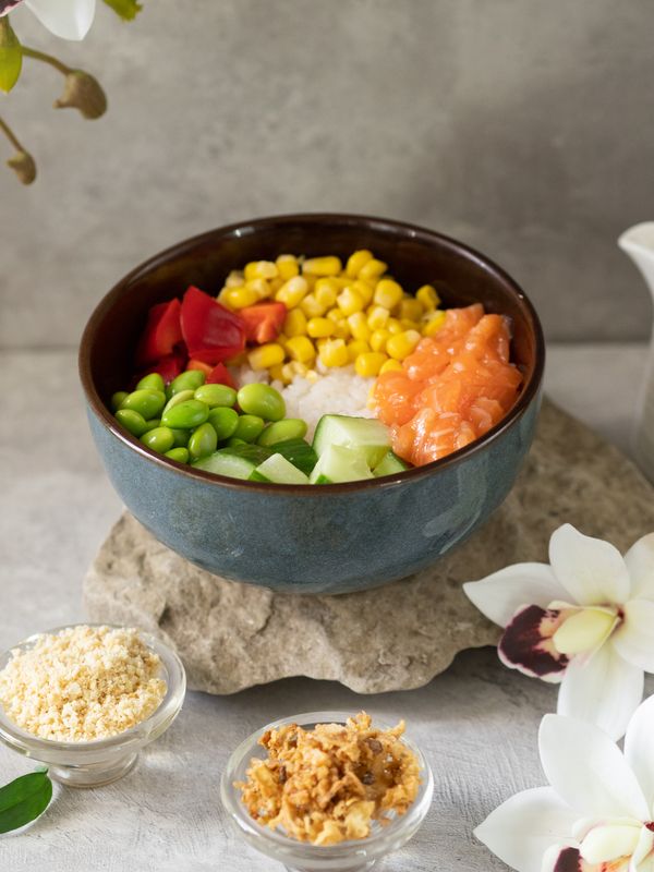 Поке с лососем и овощ. (рис. подушка)