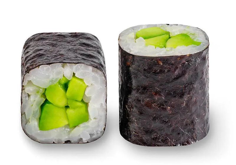 Маки с авокадо