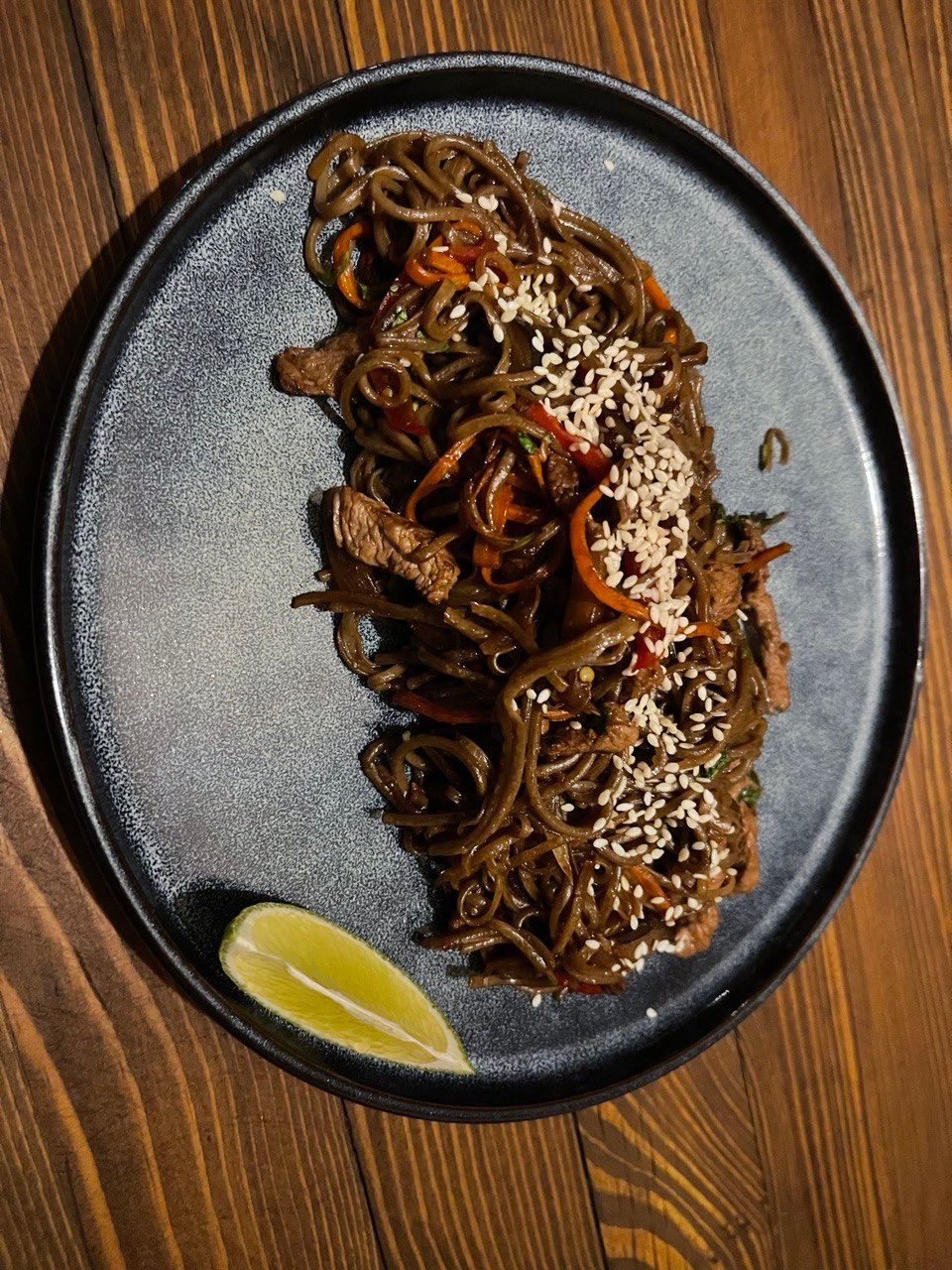 Гречневая лапша WOK, с говядиной