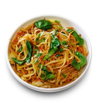 Жареная лапша с овощами