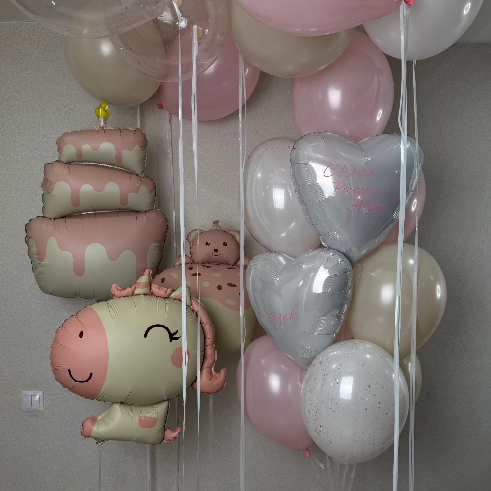 Тортик, единорог, мишка с кексиком, фонтан из шаров с надписью и шары под потолок