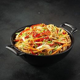 Овощи с лапшой удон