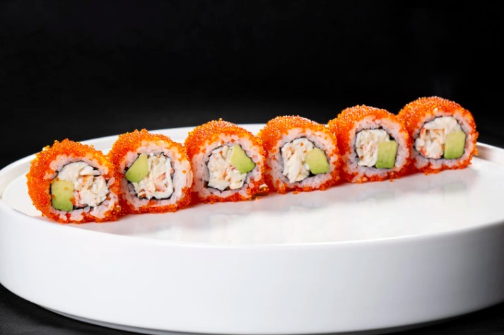 Ролл Калифорния с Камчатским Крабом