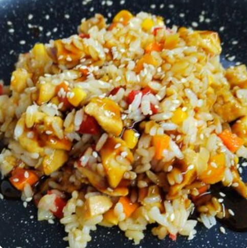 Рис с курицей и овощами