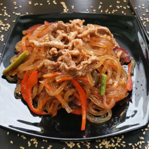 Лапша Вок со свининой и овощами