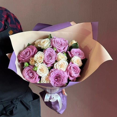 Сборный букет с розами 