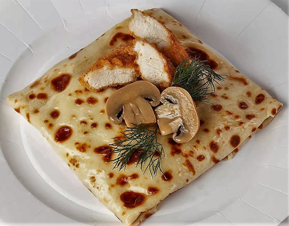 Блинчик с курицей и грибами