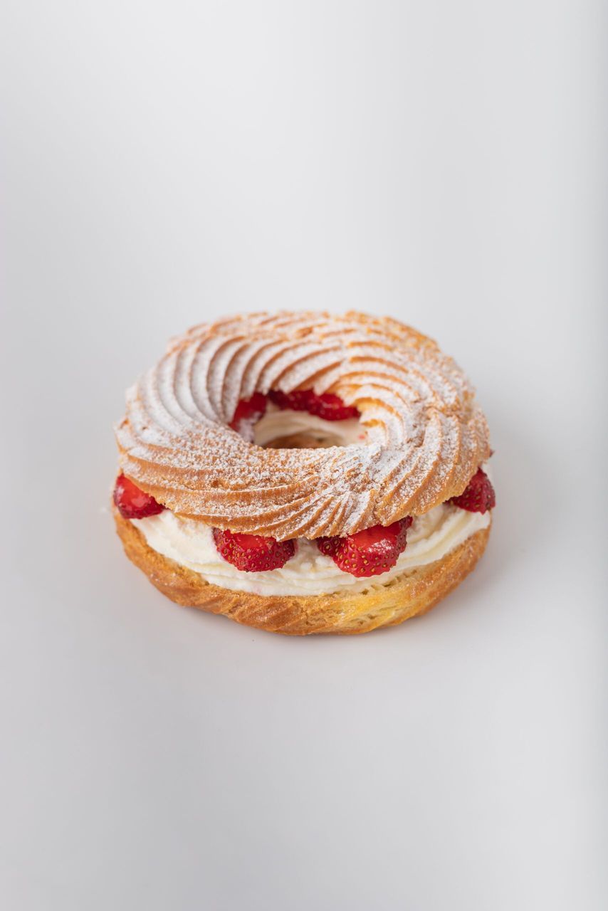 Творожное кольцо с клубникой