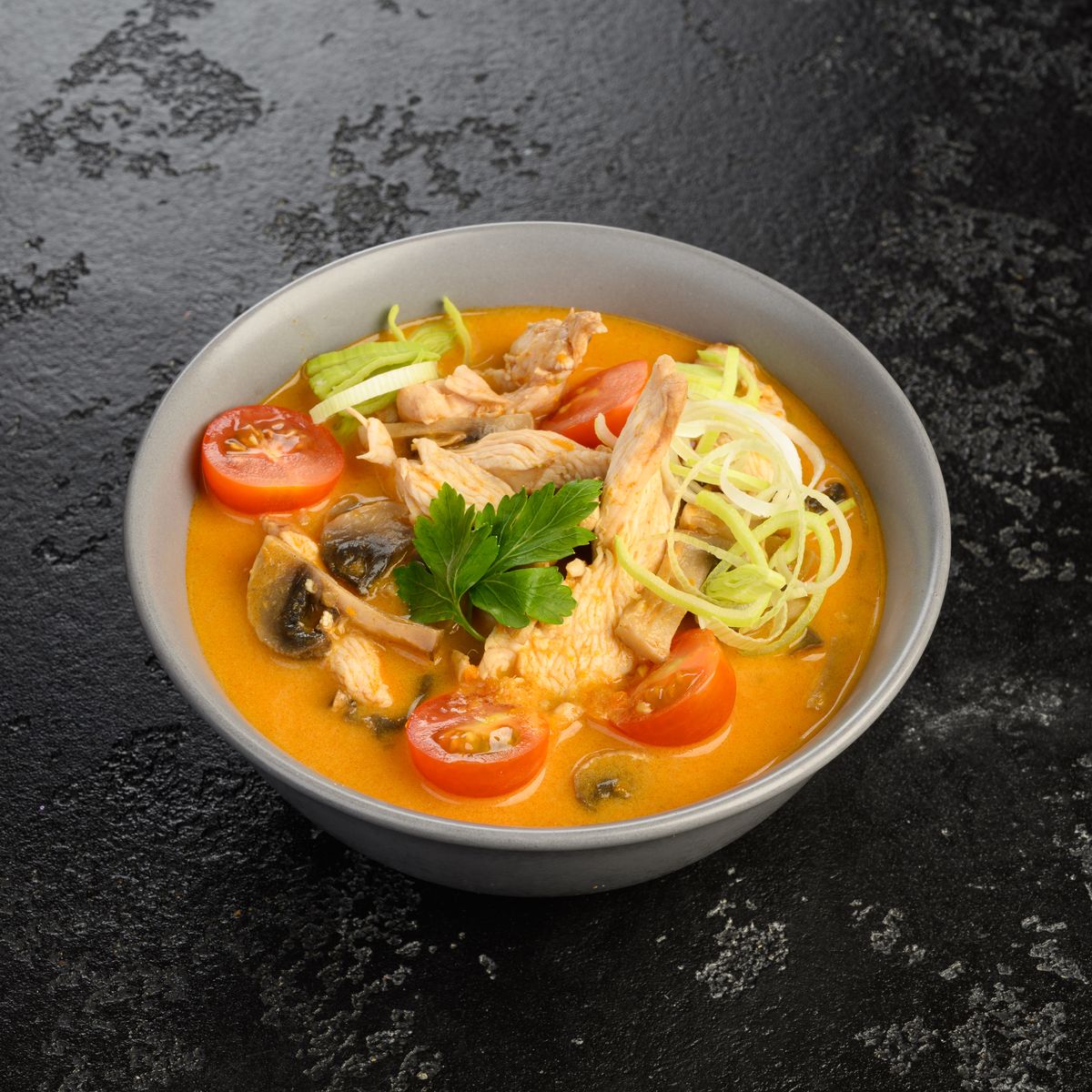 Том Ям с курицей