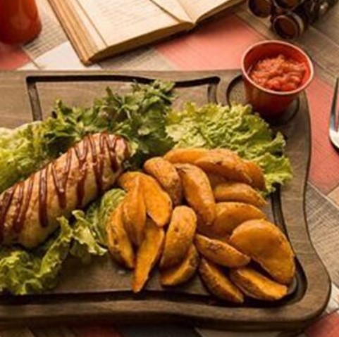 Котлета с картофельными дольками
