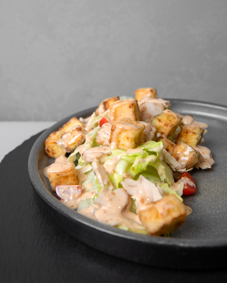 Салат с хрустящими кабачками