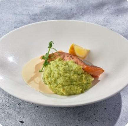 Филе форели на ольховых ветках