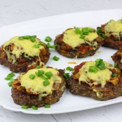 Котлета печеночная с овощами