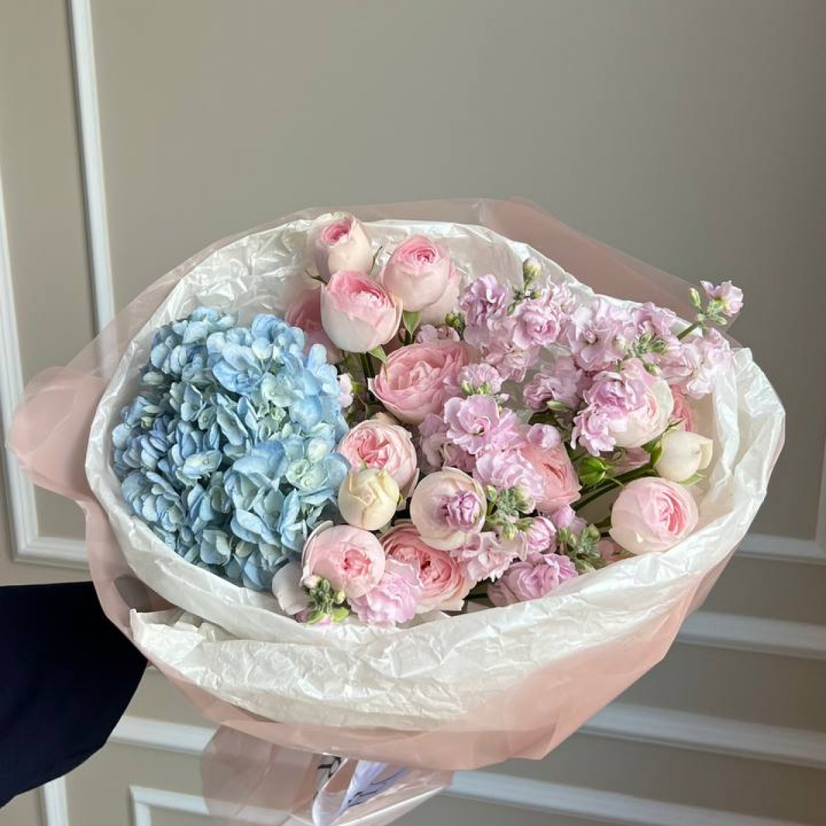 Авторский букет (предзаказ) 593