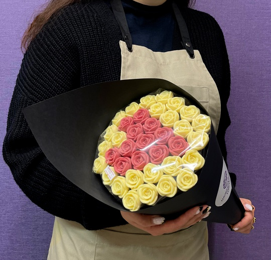 Сердце из 37 шоколадных роз (37БК_ч_с)