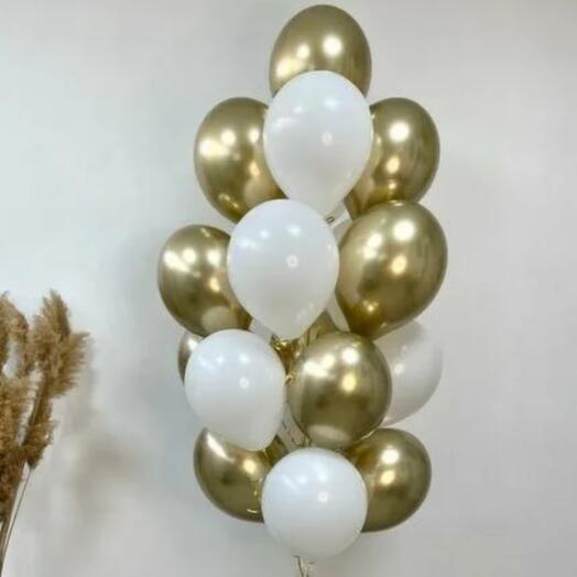 Фонтан из белых и золотых шаров 17 шт