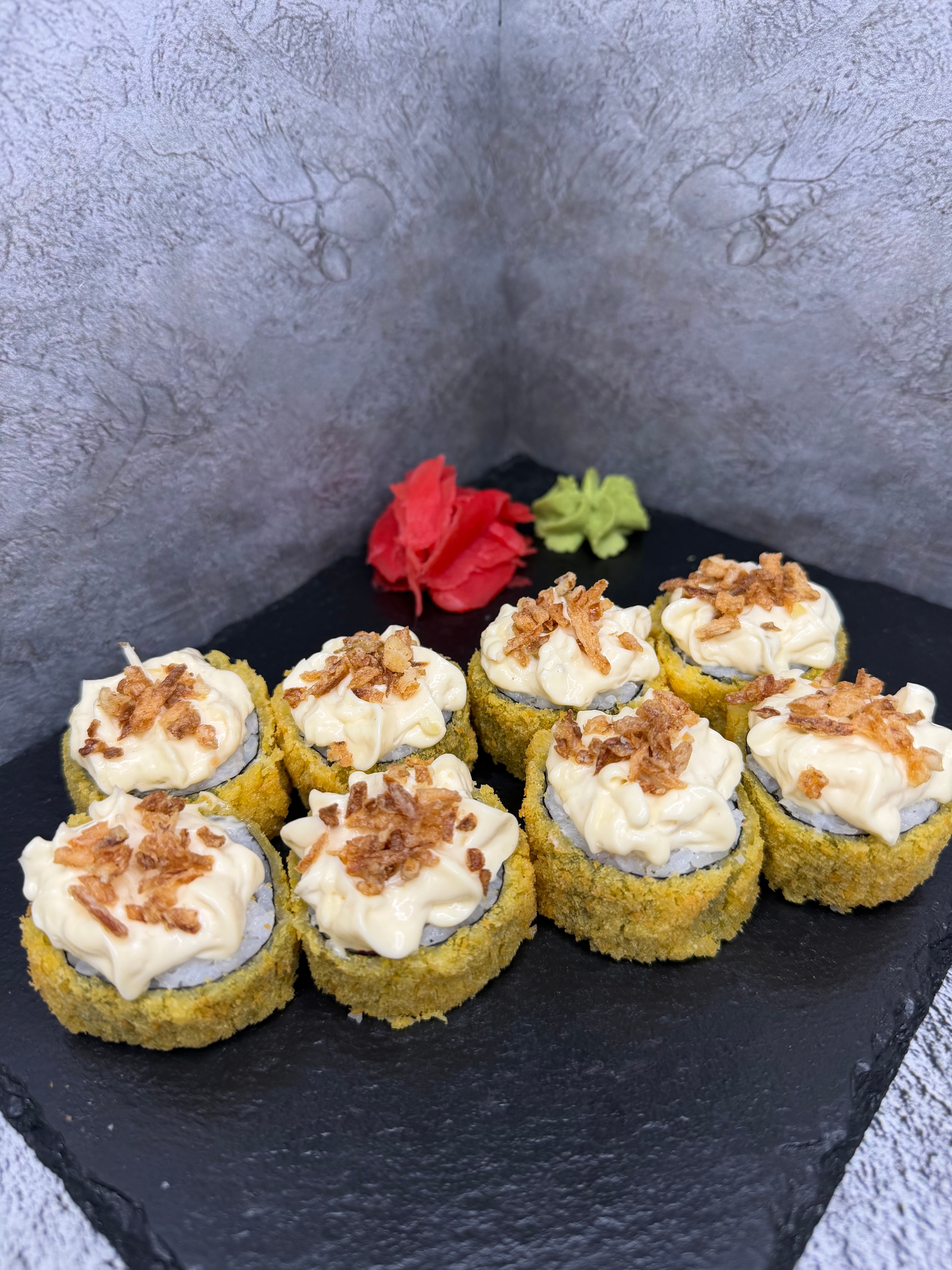 Горячий с тунцом и лососем