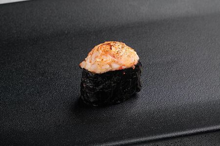 Запеченные суши с креветкой 
