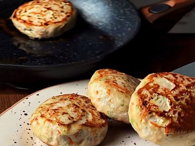 Куриные биточки с овощами
