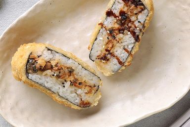 Онигири темпура с угрём