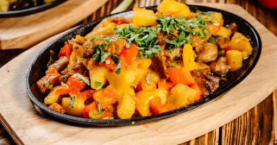 Мясо по-домашнему с курицей