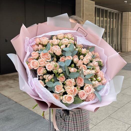 Кустовая Роза эвкалипт большой букет