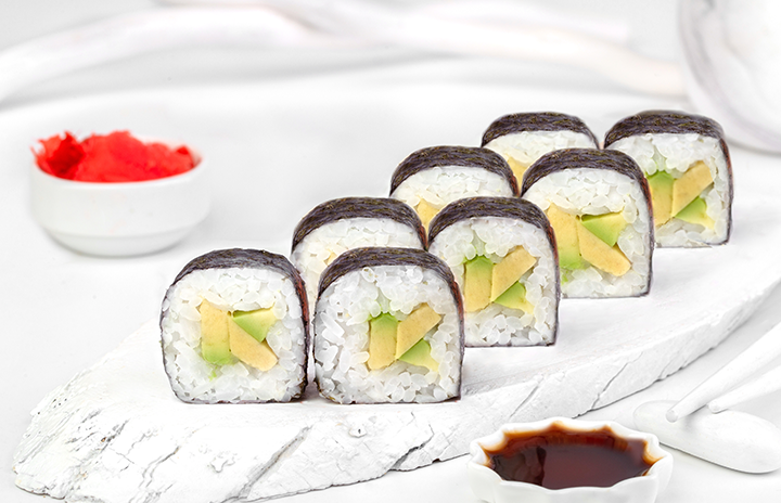 Ролл с авокадо