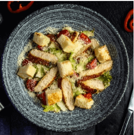 Салат Цезарь с курицей