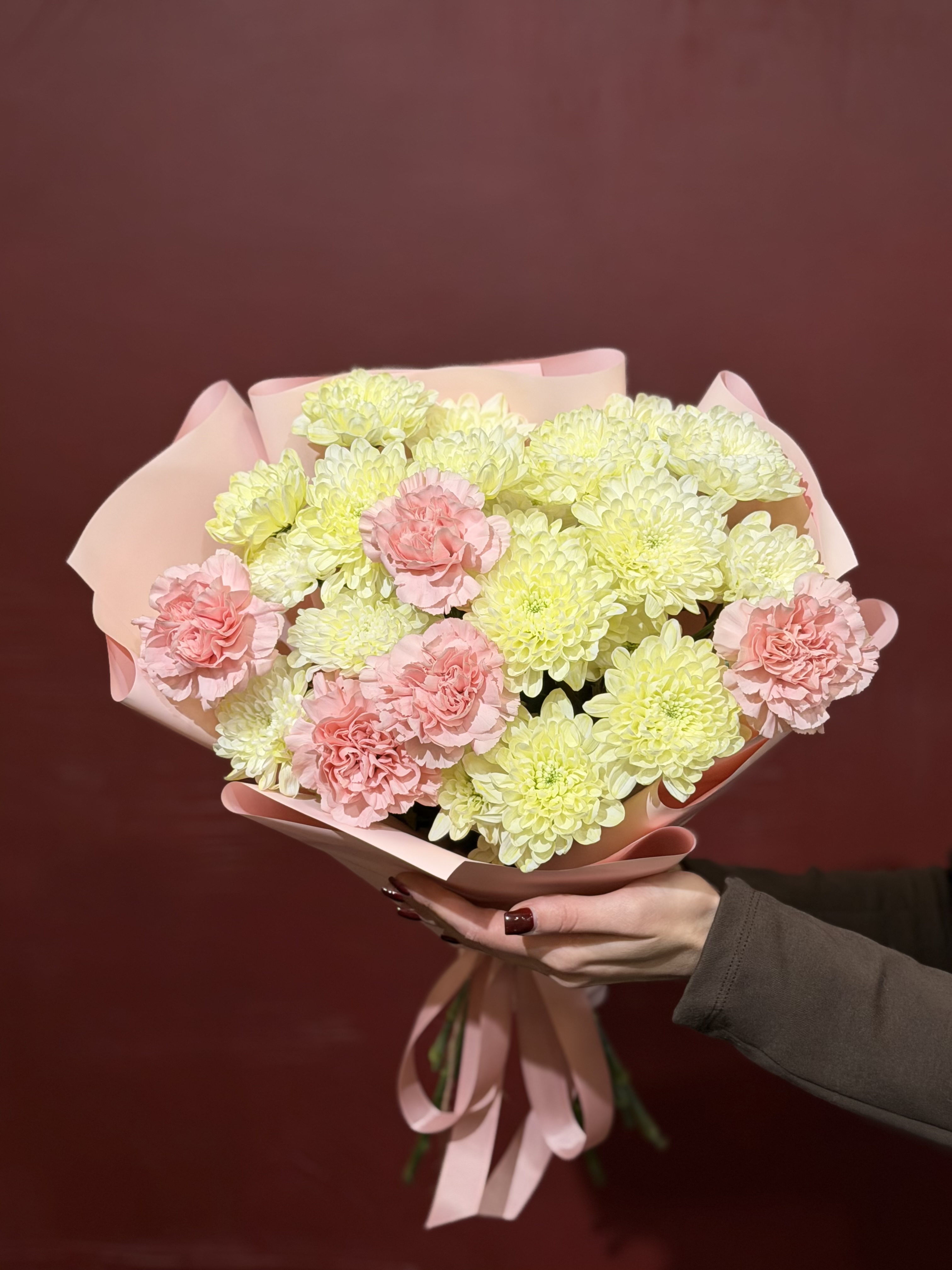 ДУО из диантусов ажурных и хризантемы кустовой 