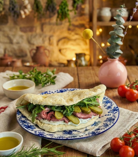 Пита с копченой мраморной говядиной