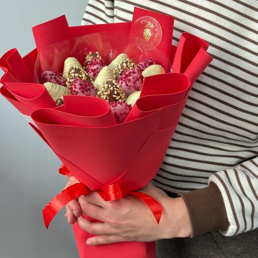 Букет из клубники "Сочный поцелуй"