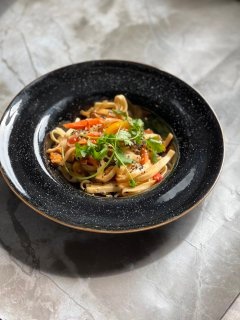WOK с Мидиями