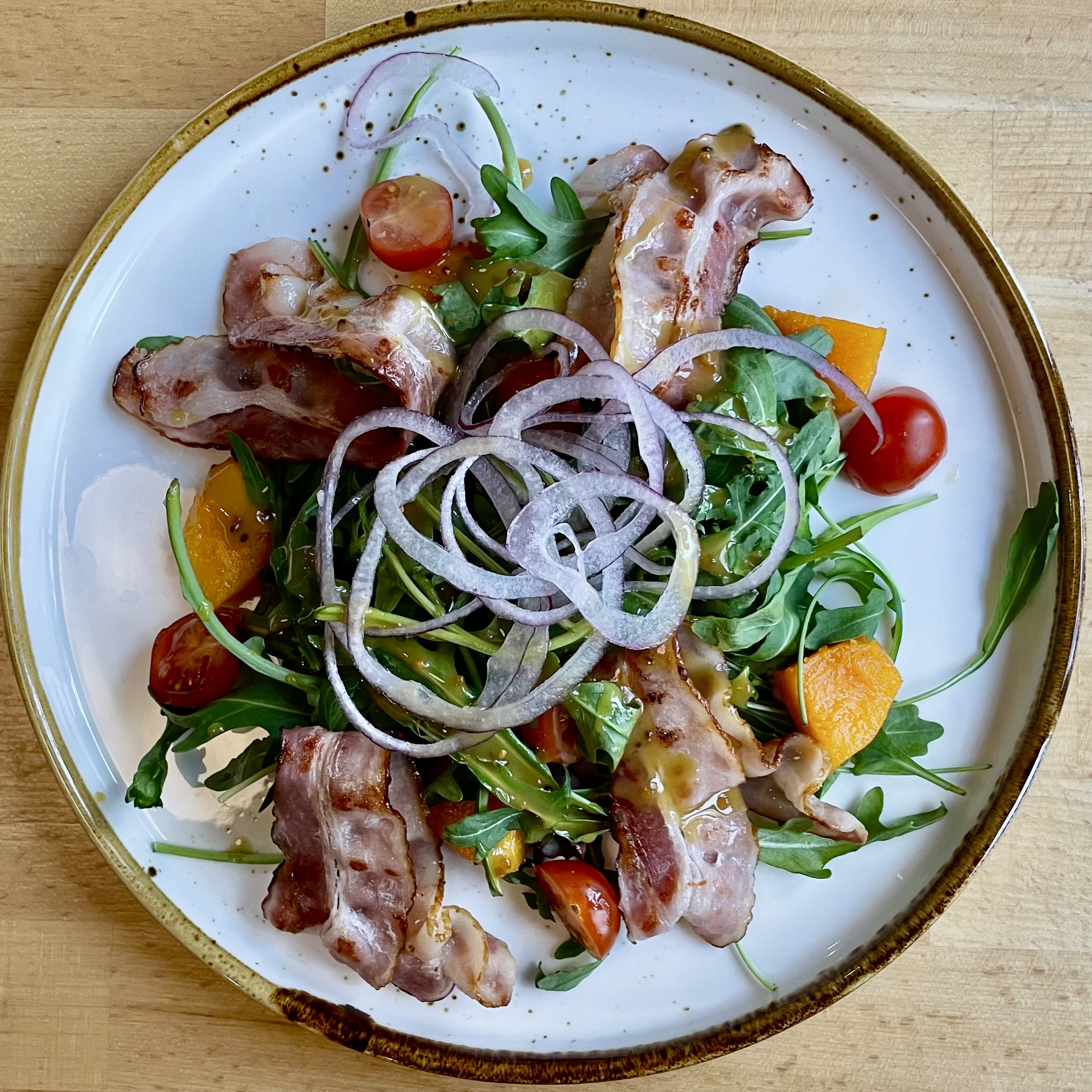 Салат с беконом и тыквой