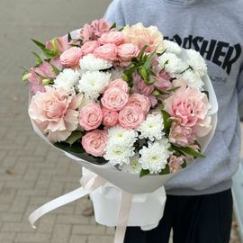 Букет «Нефела» розы с альстромерией и хризантемой