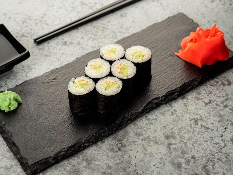 Ролл с огурцом