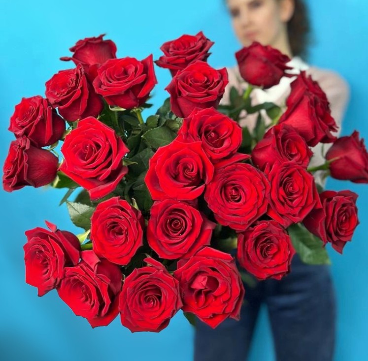 Букет из роз 70 см (25шт)