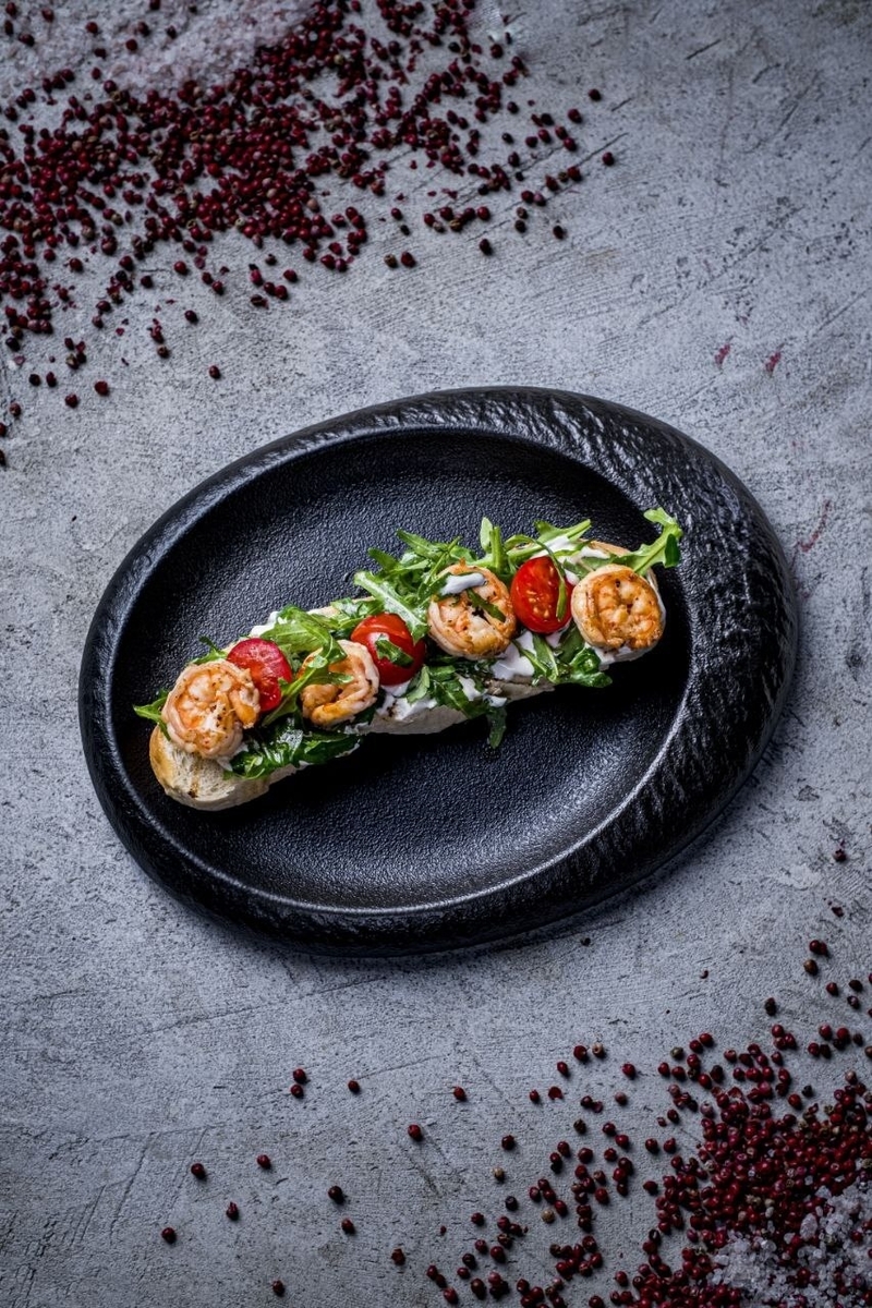 *Брускетта с креветками