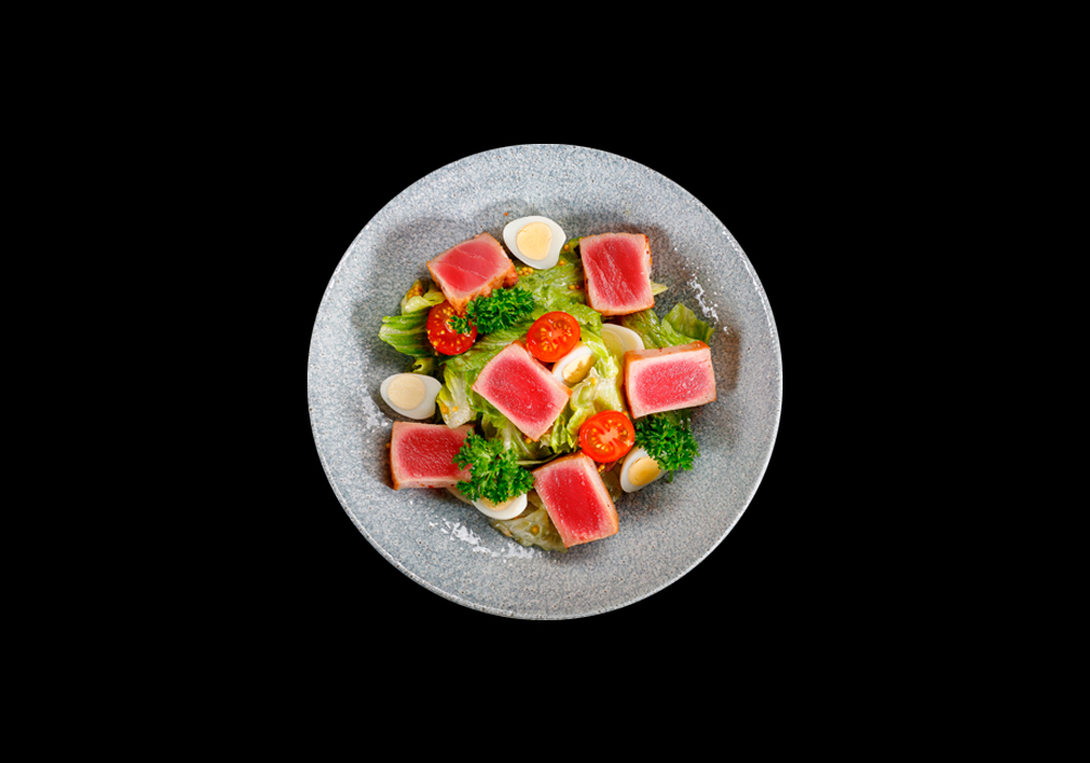 Салат с тунцом