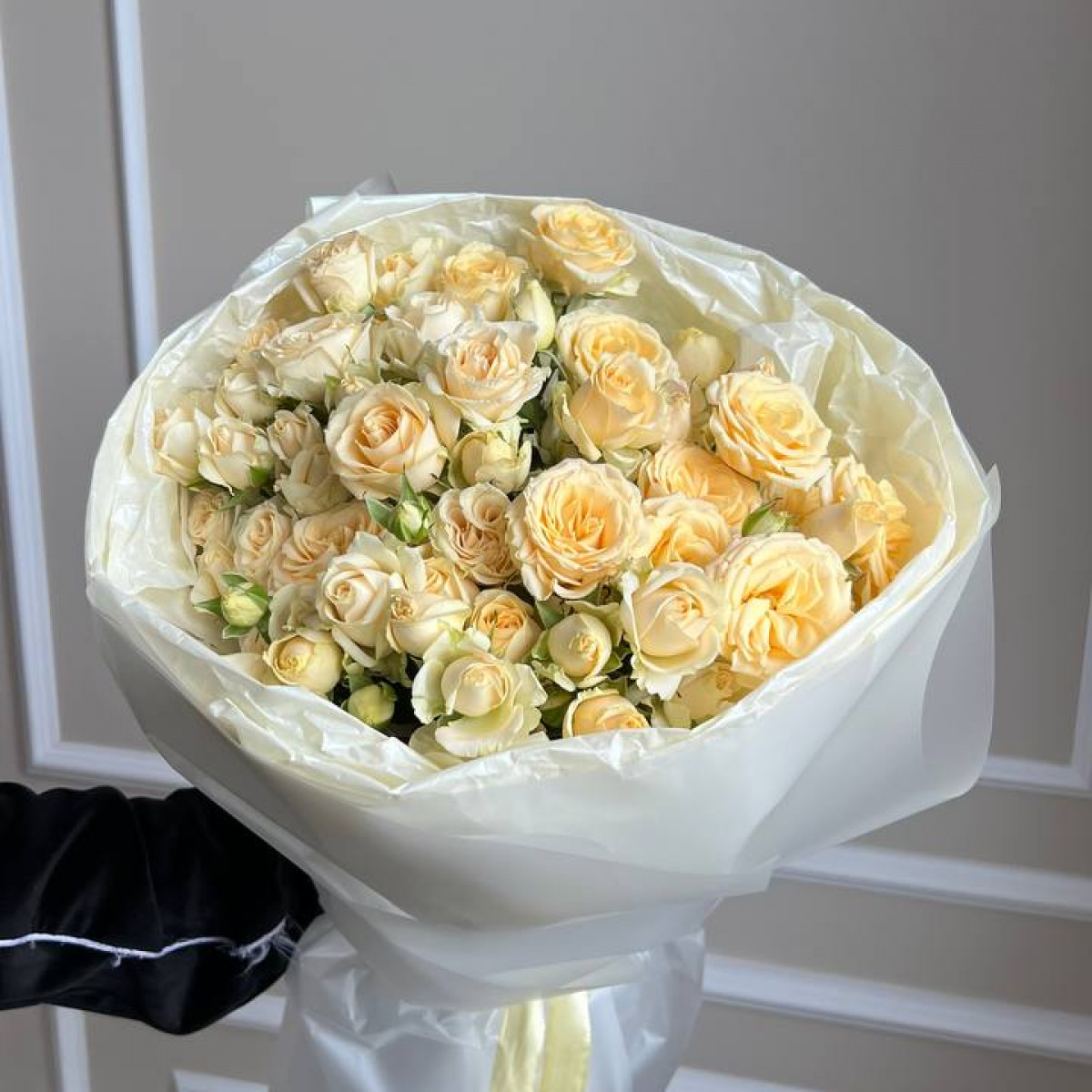 Моно букет из кустовых роз 36 (предзаказ)