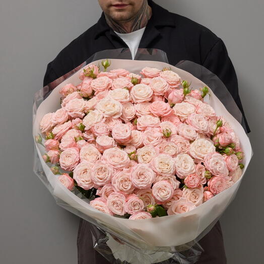 Букет из 25 кустовых роз (051)
