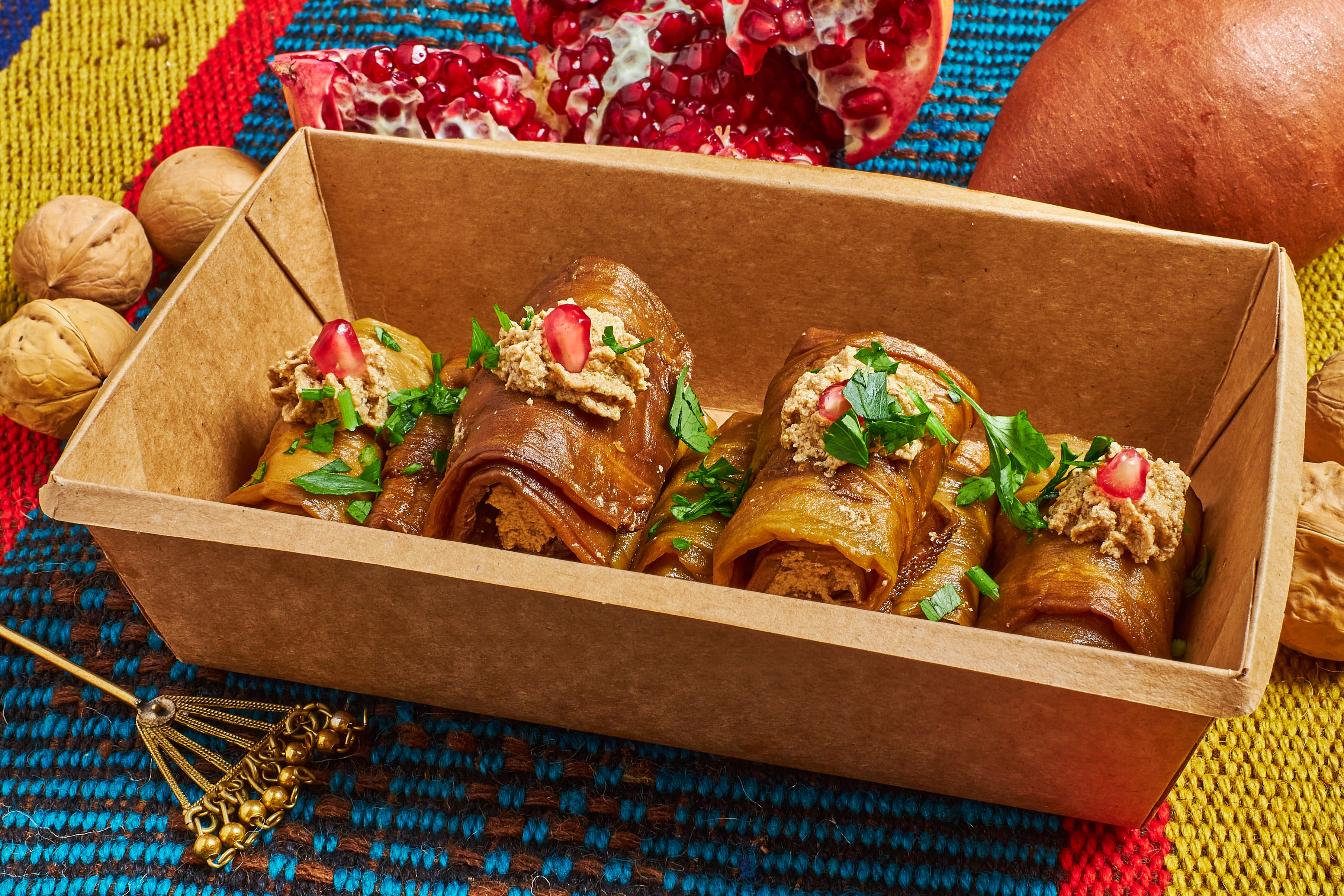 Рулетики из баклажанов с ореховой пастой